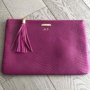 GiGi New York clutch monogram
